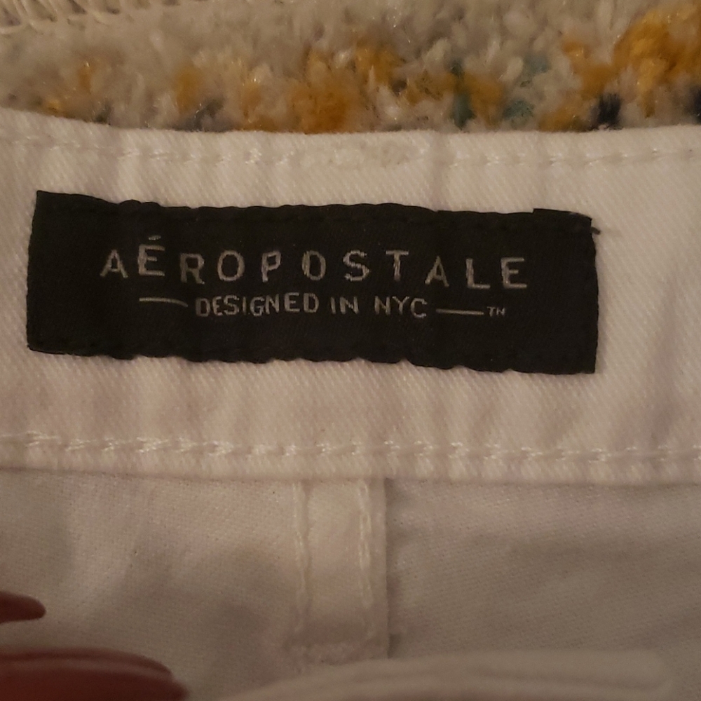 Shorts - Picture 3 of 4